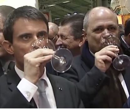 Manuel Valls éméché au salon de l’agriculture 2015