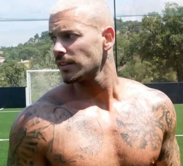 M Pokora D Voile Ses Muscles Et Enflamme La Toile Oise M Dia