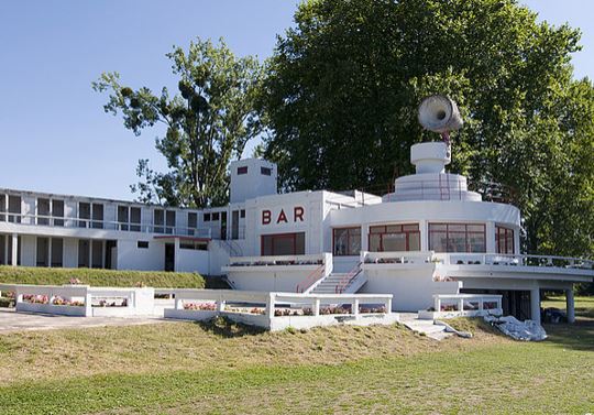 “La Plage de Lys Chantilly” à Boran-Sur-Oise : Détendez-vous,c’est l’été!