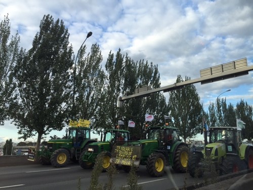 Les agriculteurs isariens en colère manifestent à Beauvais