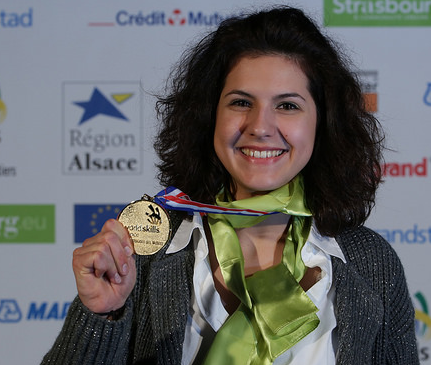 Florence Lesage, championne de pâtisserie en visite à Gouvieux