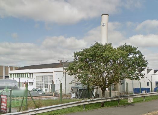 Clermont : des producteurs manifestent devant l’usine Lactalis