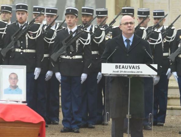 Hommage aux trois gendarmes disparus de la Compagnie de Méru