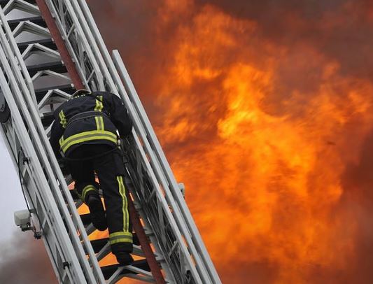 Cauffry : un important incendie ravage un pavillon
