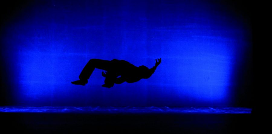 Wade and the water à l’espace Jean Legendre : une traversée d’états psychiques et sensoriels