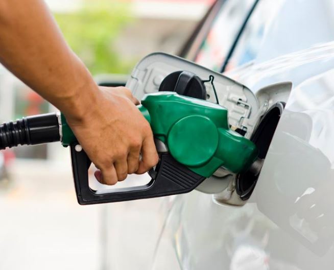 Les agriculteurs bloquent raffineries et dépôts : pas de pénurie dans l’Oise !