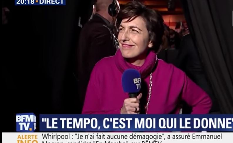Présidentielle : une poignée de mains entre Emmanuel Macron et Ruth Elkrief fait le buzz