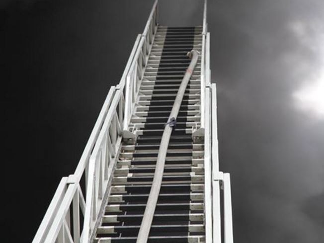 Catillon-Fumechon : important incendie dans une décharge
