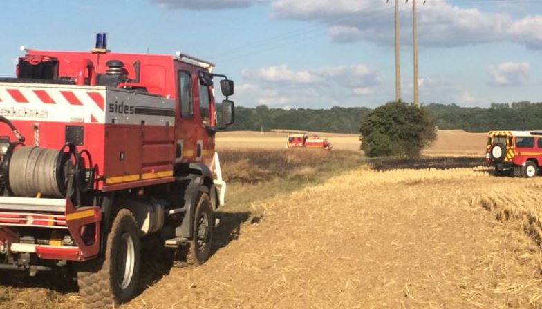 Guiscard : important incendie dans un bâtiment agricole