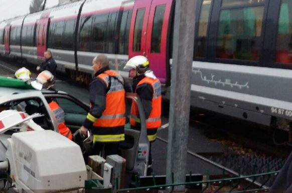 Longueil-Annel : le TER Paris-Saint-Quentin percute un véhicule