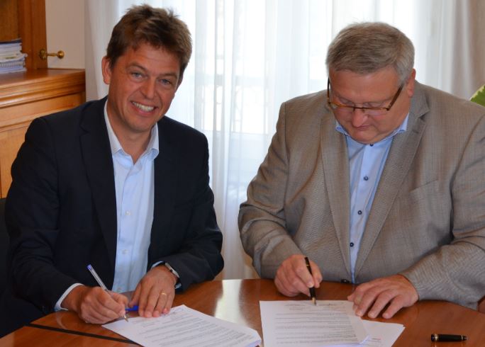 Le  CCAS  de  Crépy‐en‐Valois  et  EDF  signent  une  convention  partenariale  de  lutte  contre  la  précarité  énergétique 