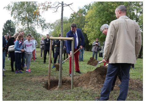 Saint-Leu-d’Esserent : Un nouveau parc inauguré par Édouard Courtial, Président du département