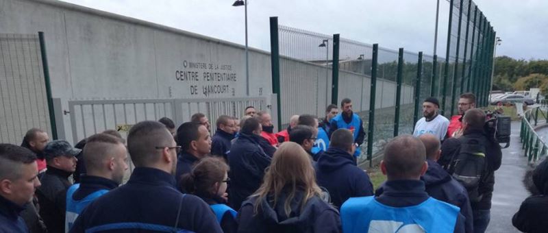 Liancourt : les accès du centre pénitencier bloqués ce lundi par des dizaines de surveillants.