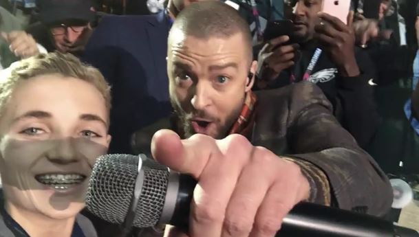 Revivez la performance du « Selfie Kid » avec Justin Timberlake lors de la mi-temps du 52ème Super Bowl 2018.