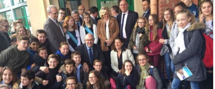 Estrées-Saint-Denis : Agnès Buzyn et Stéphane Travert ont déjeuné avec les élèves et les enseignants du collège Abel Didelet