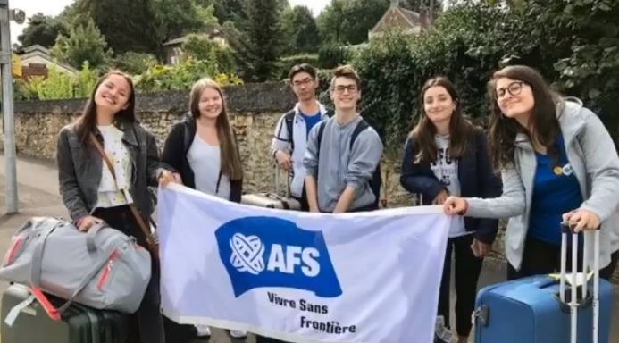 L’association AFS Vivre sans Frontière dans l’Oise recherche des familles d’accueil.