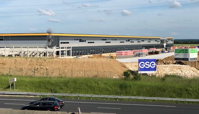 Amazon à Senlis : le e-commerce ne connaît pas la crise.