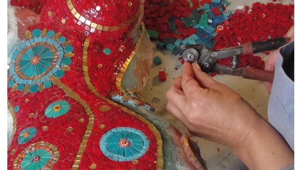 La Maison de la pierre à Saint-maximin propose des stages d’initiation à la mosaïque