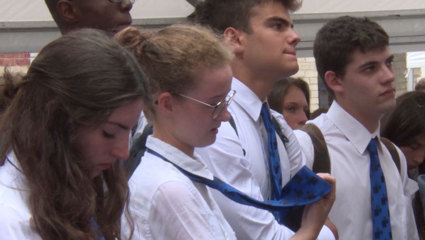 L’Institution Sévigné de Compiègne impose l’uniforme dans toutes les classes (vidéo)