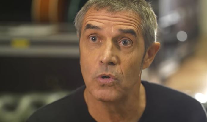 The Voice 8 : Julien Clerc pourrait bien obtenir son fameux fauteuils rouges