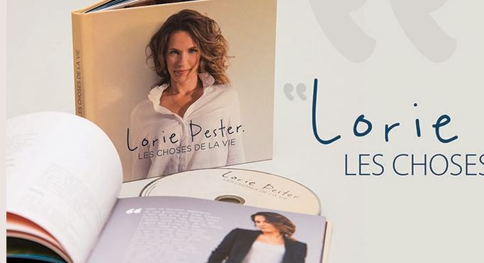 Lorie , en séance de dédicaces à Pont-Sainte-Maxence