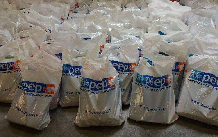 Rentrée scolaire à Chantilly : distribution des fournitures collectées