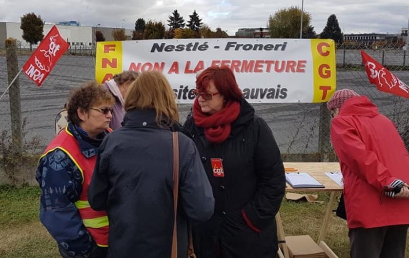 Les salariés de Froneri manifestent devant le siège de Nestlé