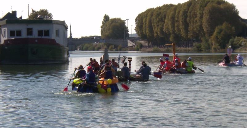 Huit baignoires se sont élancées du port de plaisance de Compiègne ! (vidéo)