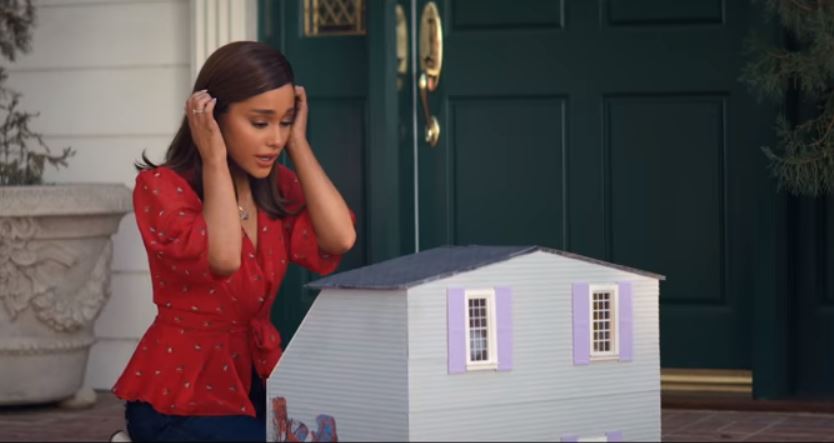 Ariana Grande termine l’année en beauté