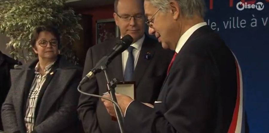 Compiègne : le prince Albert II de Monaco à la clairière de l’Armistice (Vidéo)