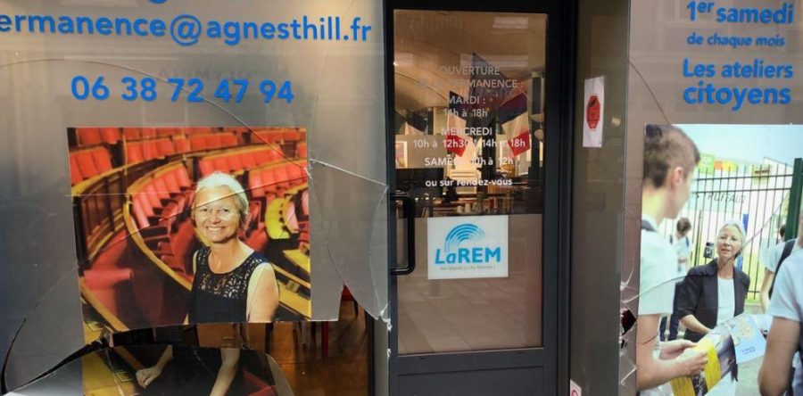 Beauvais : la vitrine de la permanence de la députée LREM de l’Oise Agnès Thill, a été brisée !