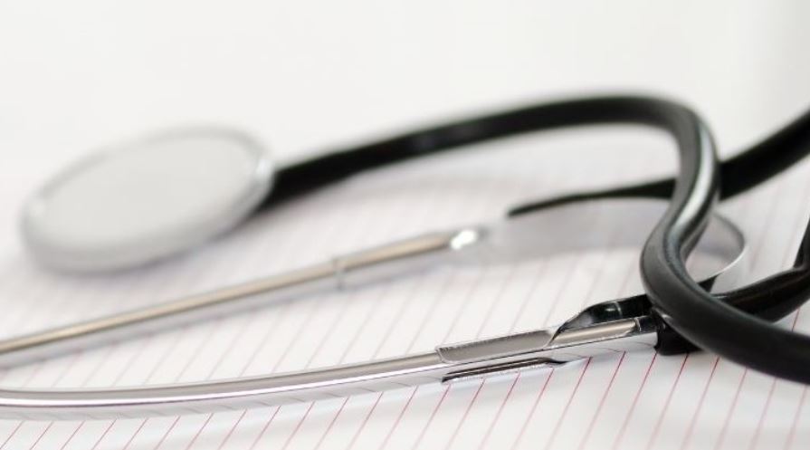 La commune d’Agnetz recherche un médecin généraliste, sur “le Bon coin”.