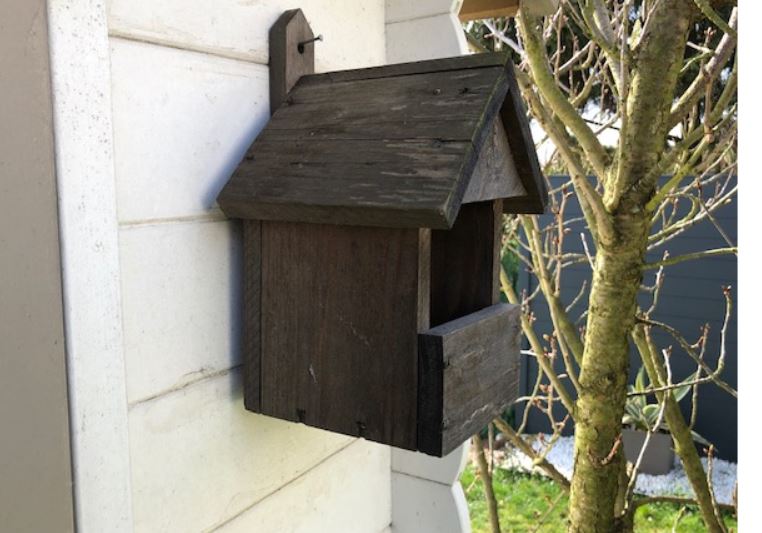 Saint-Vaast-lès Mello : un atelier pour offrir aux oiseaux, un toit douillet au printemps !