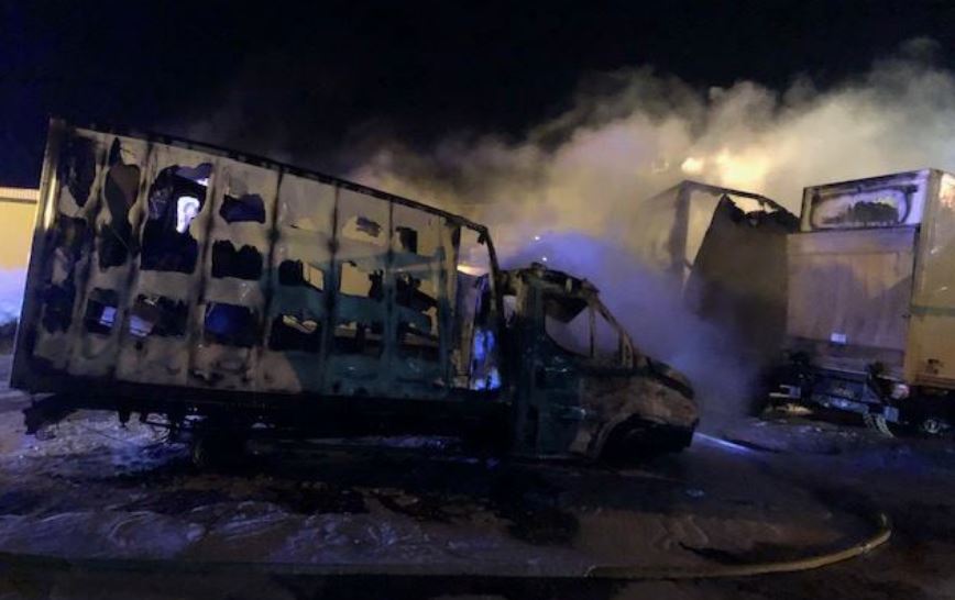 Le Plessis Belleville : 7 poids-lourds frigorifiques détruits par un incendie