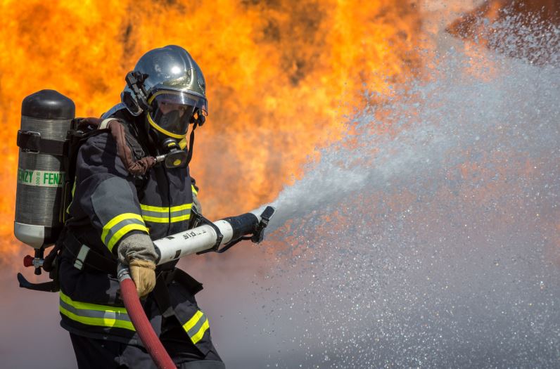 Crépy-en-Valois : important incendie à la décharge SUEZ