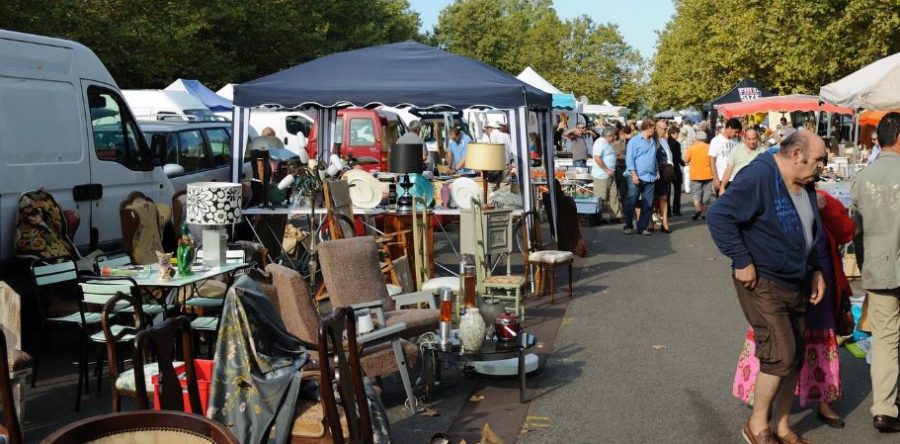 Creil : une brocante en faveur de personnes défavorisées.
