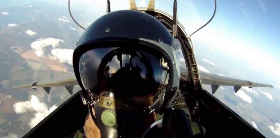 BA110 à Creil : “la journée de l’aviateur” rend hommage au sergent-chef Julian Eleouet