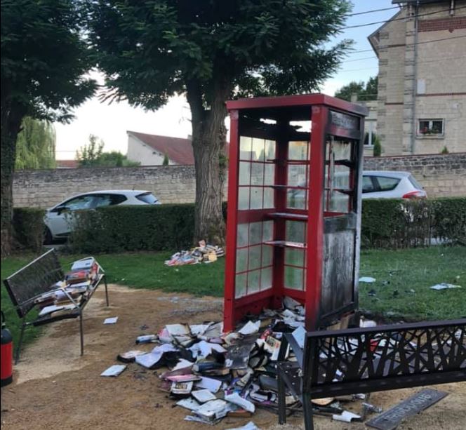 Laigneville : une cabine transformée en bibliothèque incendiée