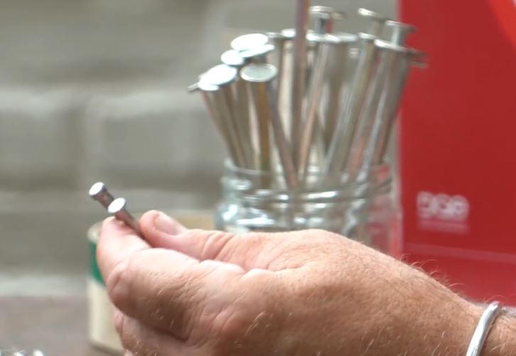 Creil : visitez la dernière usine de clous forgés en activité en France