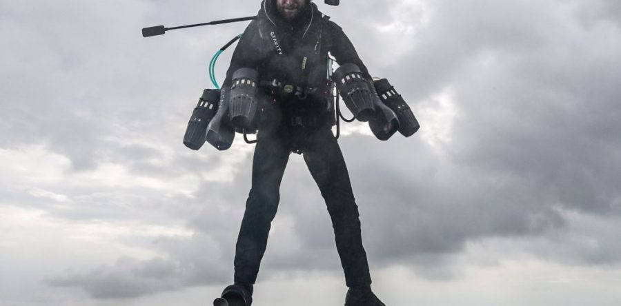 Richard Browining passe avec succès un premier test en eaux libres avec son Jet Suit